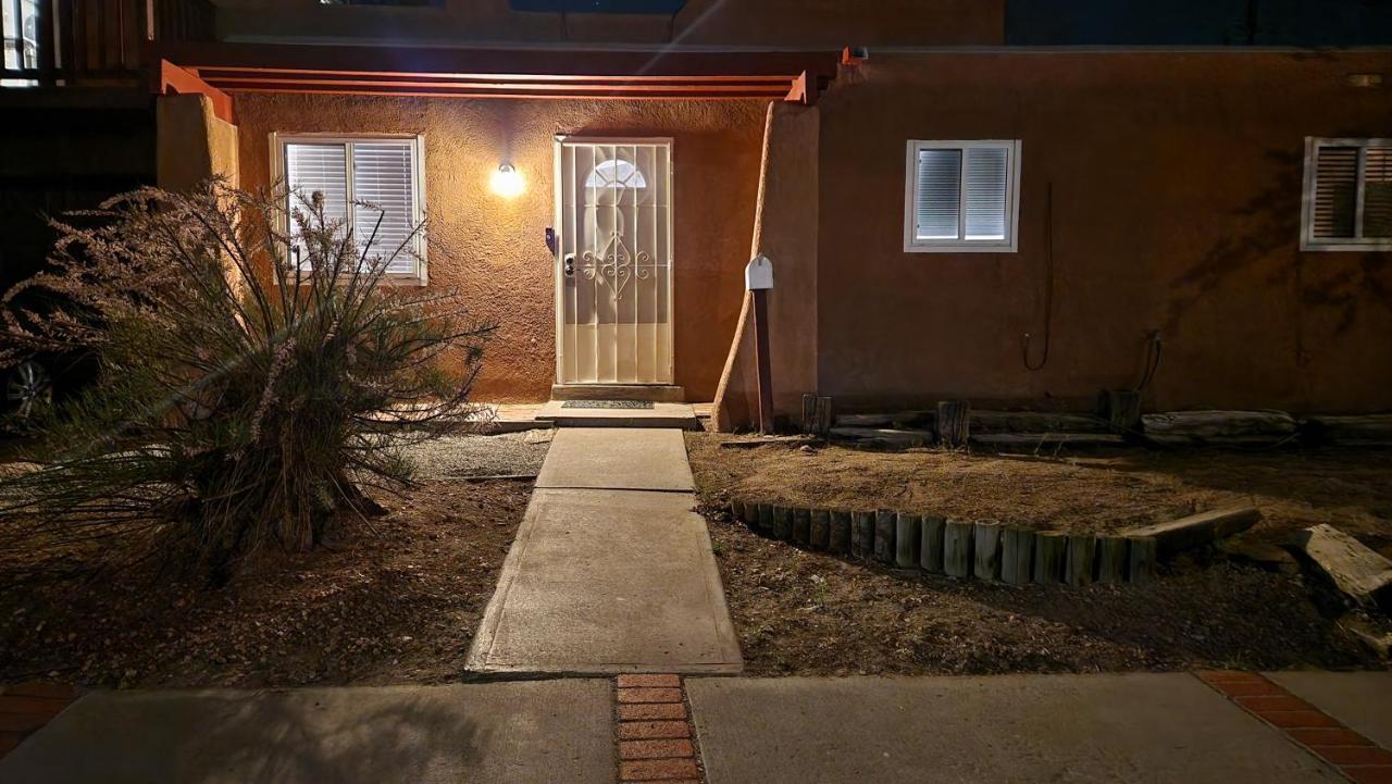 The Lilly Pad - A Desert Oasis Albuquerque Bagian luar foto